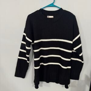 SO Goods for Life Black Pullover Knit Sweater w/ Thin White Stripes Size Large